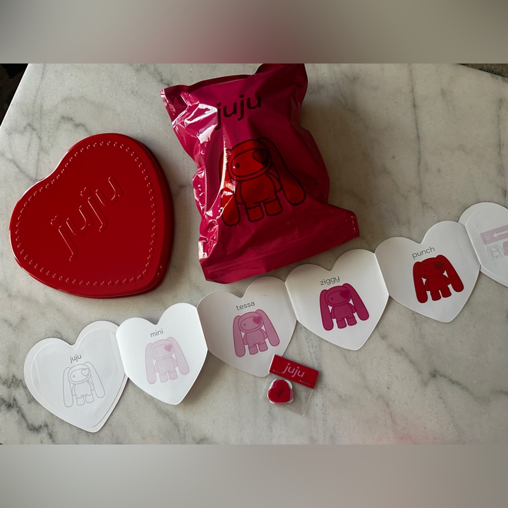 CJ Hendry JuJu-Mystery Box-Red Heart Collection - Picture 9 of 13